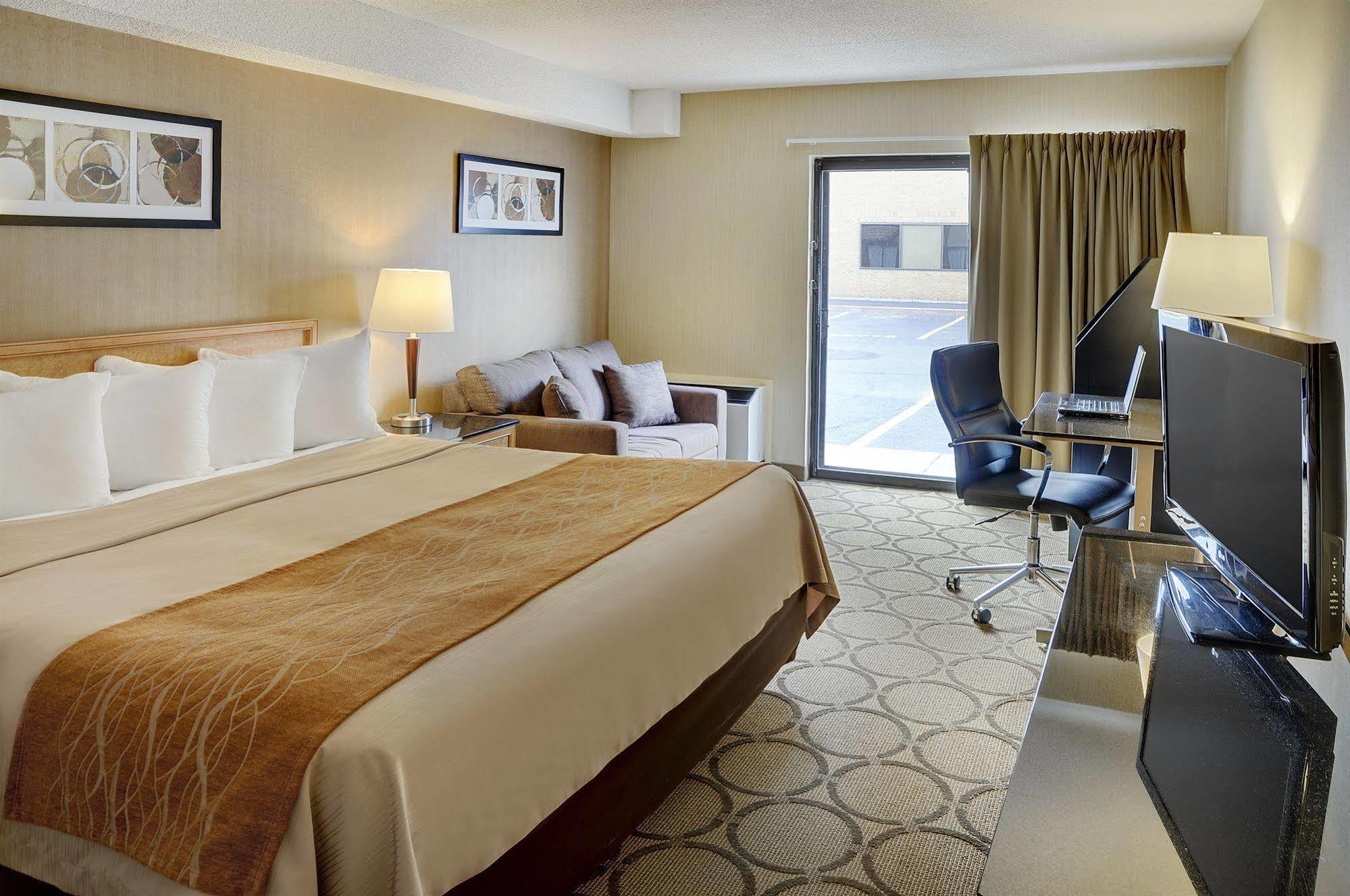 Comfort Inn South Shore Boucherville Bagian luar foto